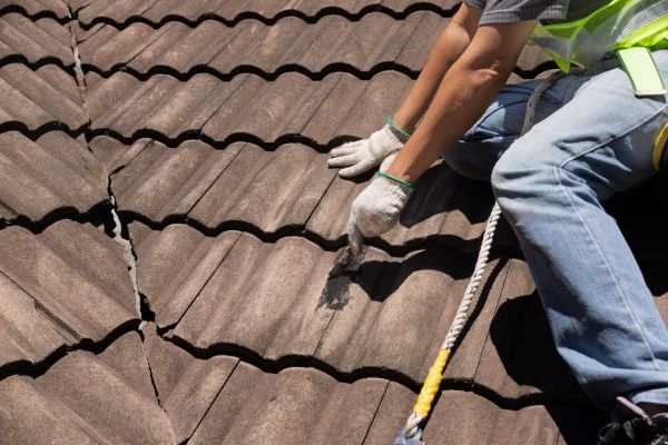 Roof Tile Sealing in East Hartford