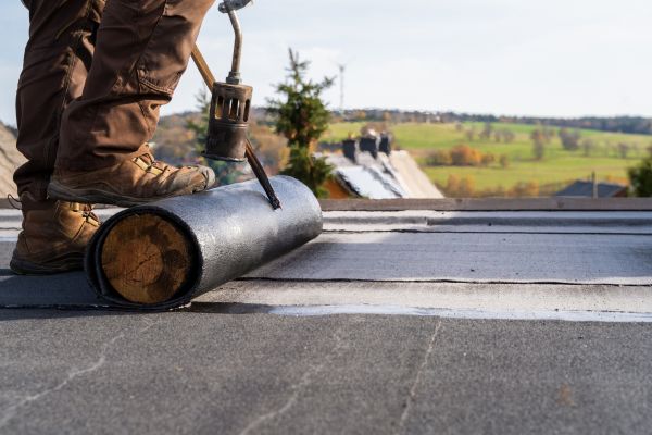 Flat Roof Tar Repair in East Hartford