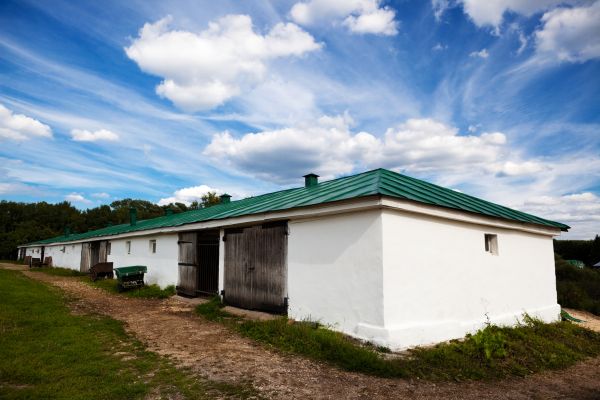 Horse Stable Roofing Service